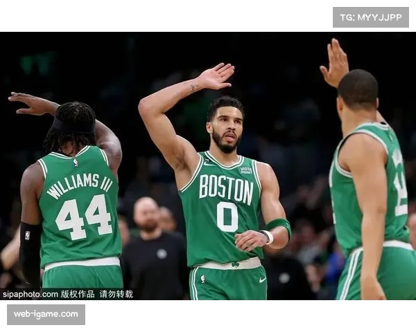 马祖拉开发替补球员防守能力 绿军POA盯防策略的体系构建